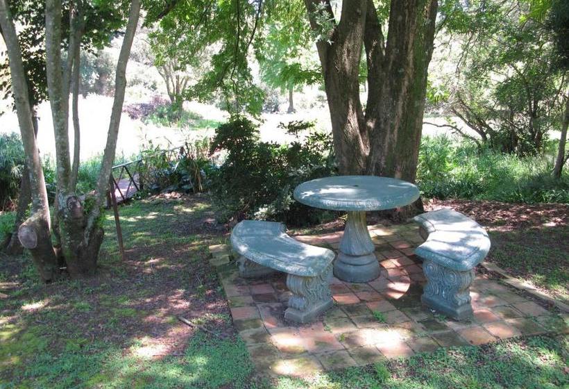 פנסיון Mill Cottages