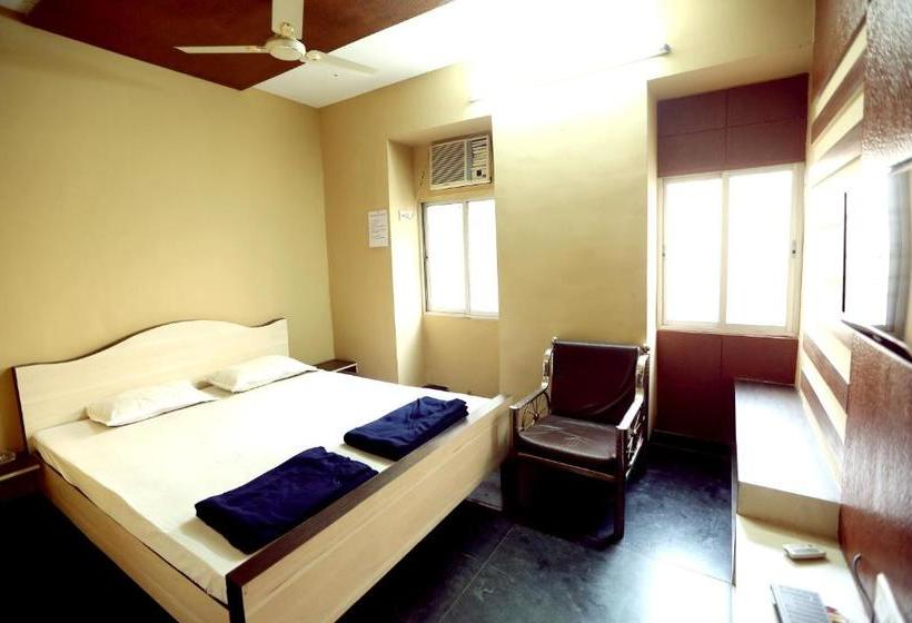 ペンション Central Guest House