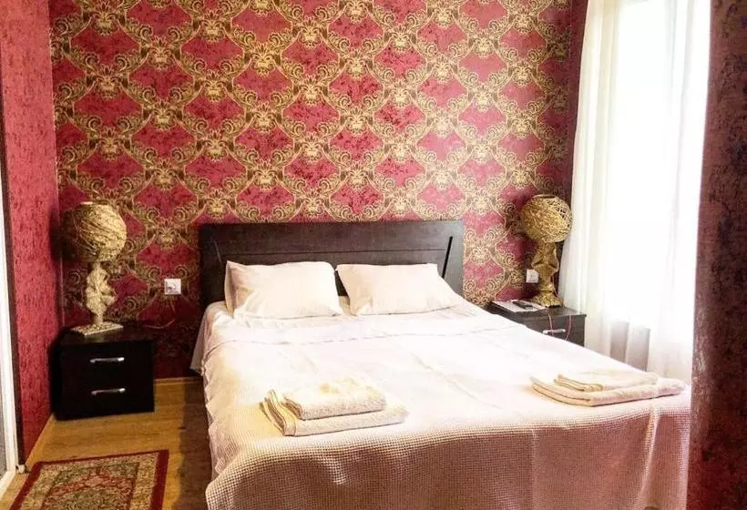 پانسیون Guest House Evdoshvili St N5