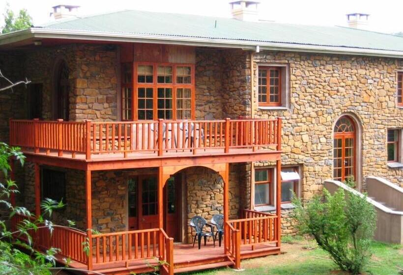 פנסיון Mill Cottages