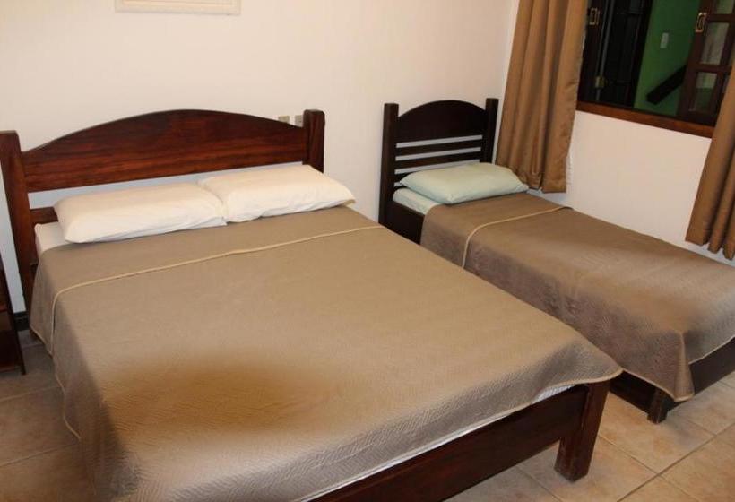 پانسیون Pousada Leão Do Mar