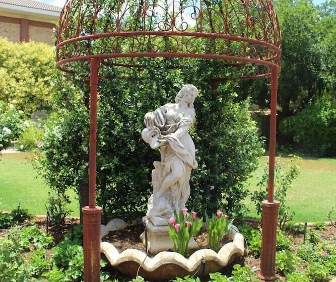 Pension The Willow Tree Guesthouse