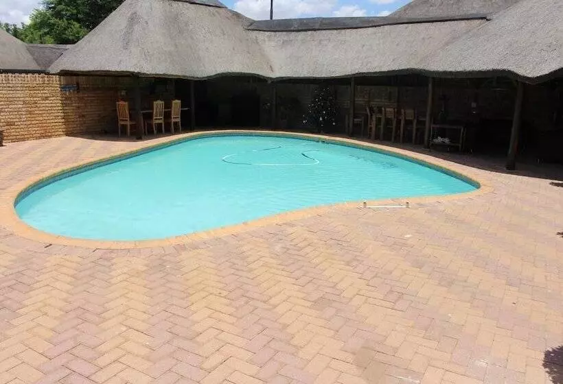 Majatalo The Willow Tree Guesthouse