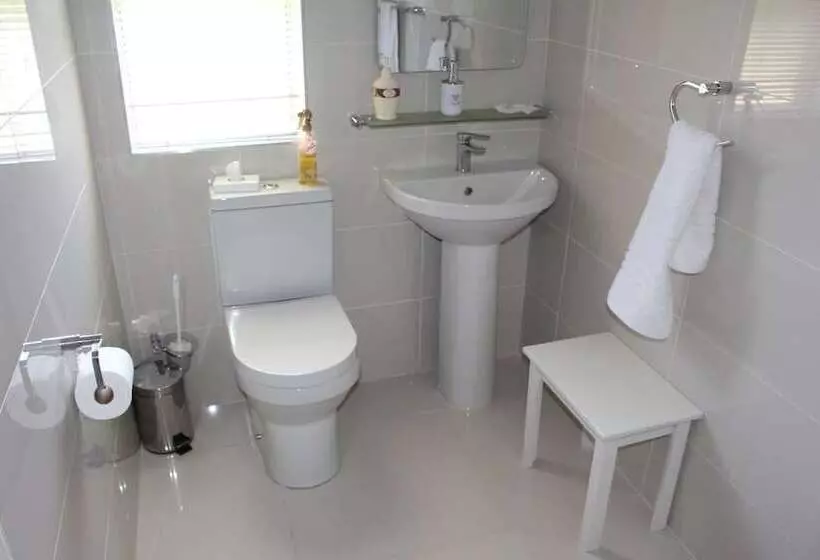 Majatalo The Willow Tree Guesthouse