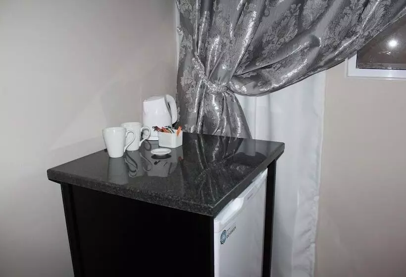 Majatalo The Willow Tree Guesthouse