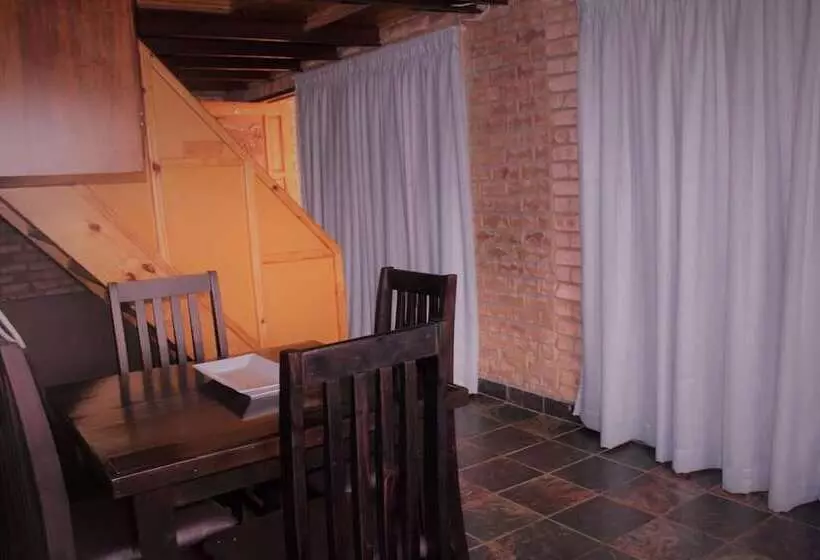 Majatalo The Willow Tree Guesthouse