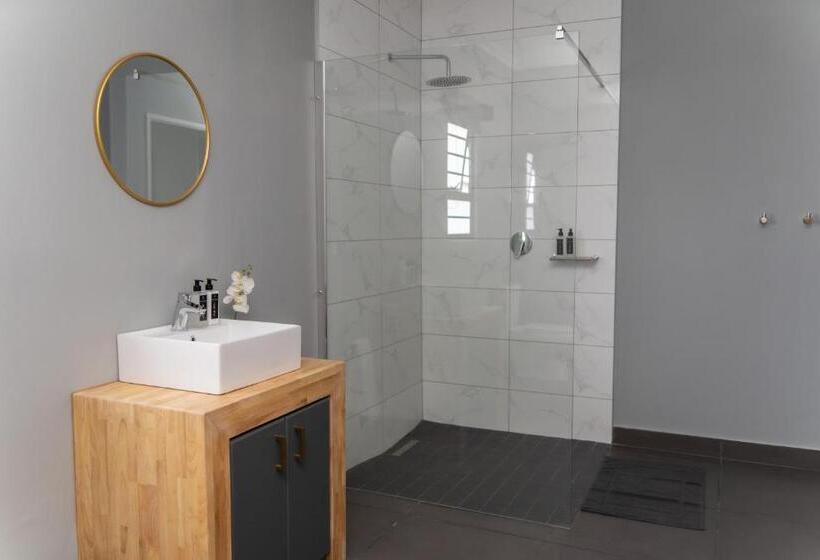 Пансион Waterfront Boutique Hotel Vanderkloof