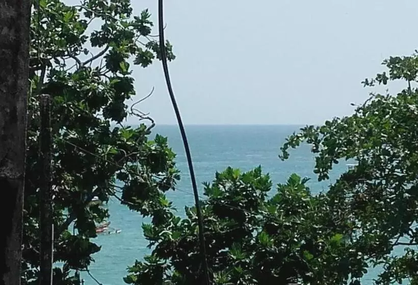 پانسیون Baywatch & Jayaweera House
