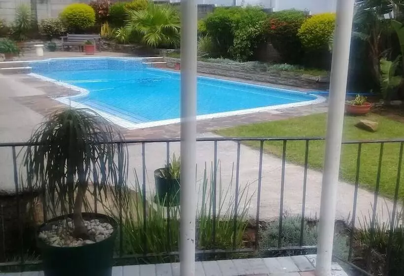 پانسیون Blessed Corner Guest House