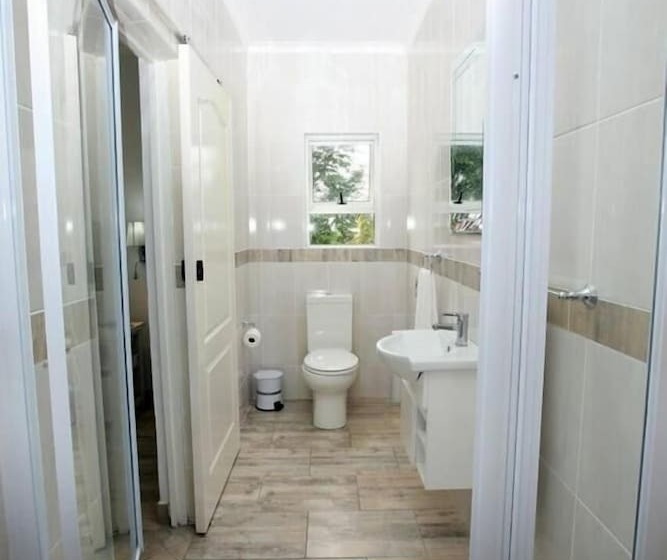 פנסיון Blessed Corner Guest House