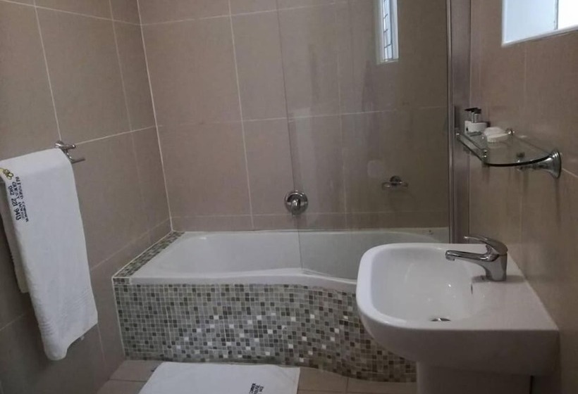 פנסיון Blessed Corner Guest House