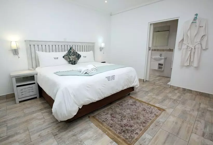 پانسیون Blessed Corner Guest House