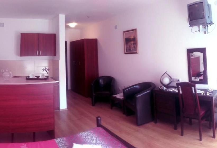 پانسیون Apartmani Vila Jelena Arandjelovac