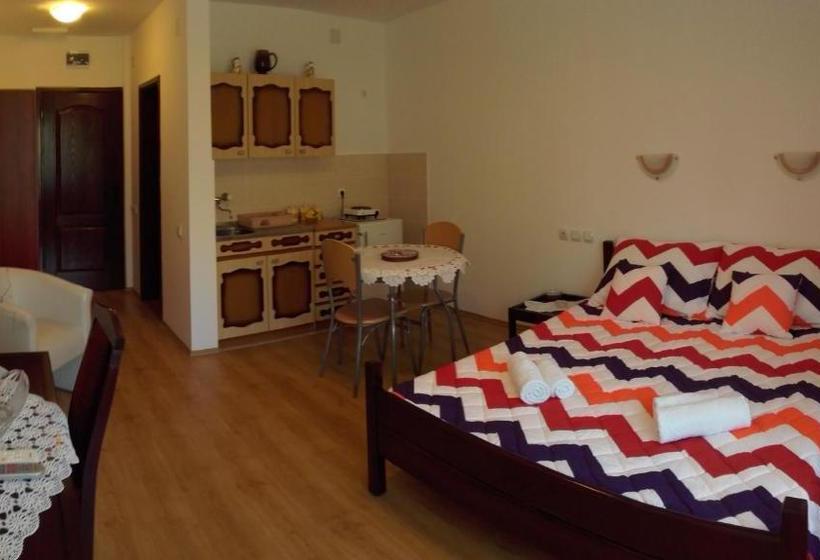 پانسیون Apartmani Vila Jelena Arandjelovac