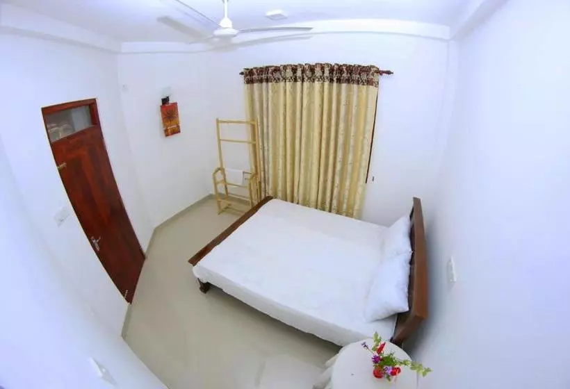 پانسیون Hansi Resort Mirissa