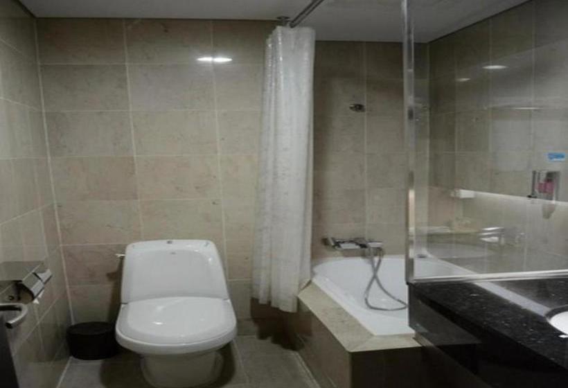 酒店 Commodore  Pohang