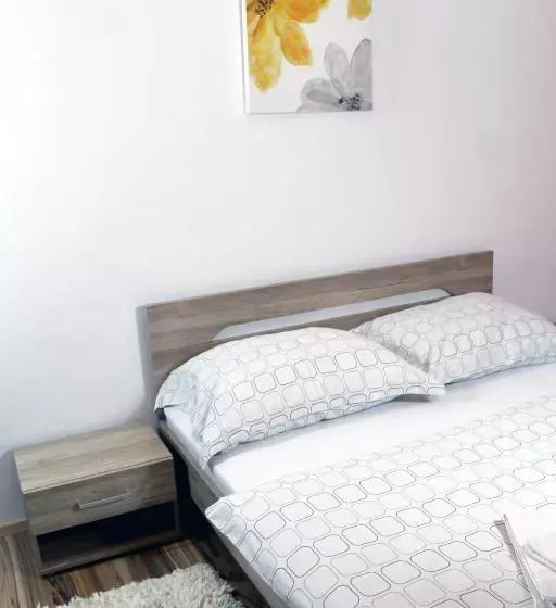 Majatalo Guest House Vila Pod Lesom