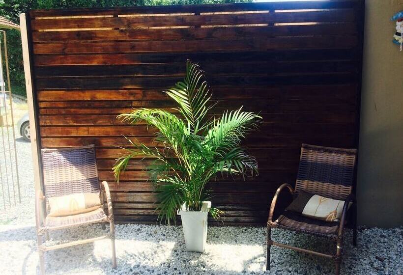 پانسیون Pousada Maranatha Guest House