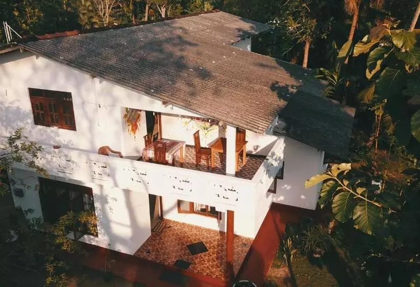 ペンション Romaclan Villa