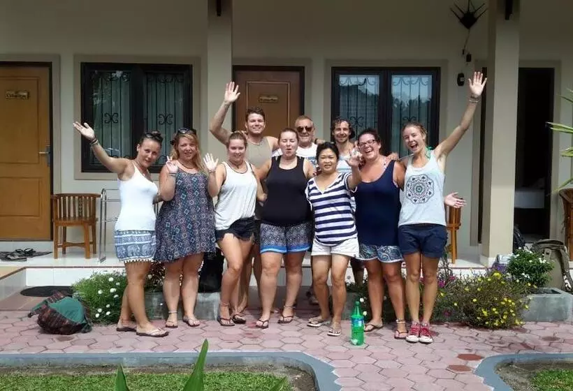 ペンション Whiterose Guesthouse