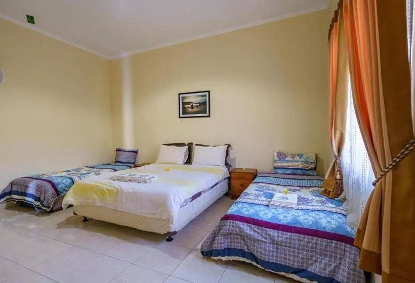 ペンション Whiterose Guesthouse