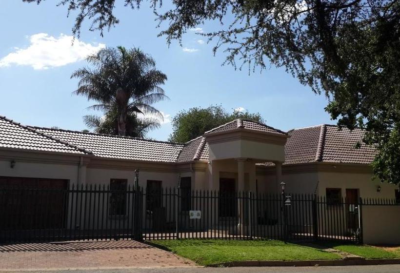 פנסיון Eagle Rock Executive Guest House