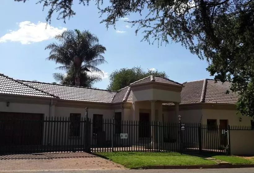 Majatalo Eagle Rock Executive Guest House