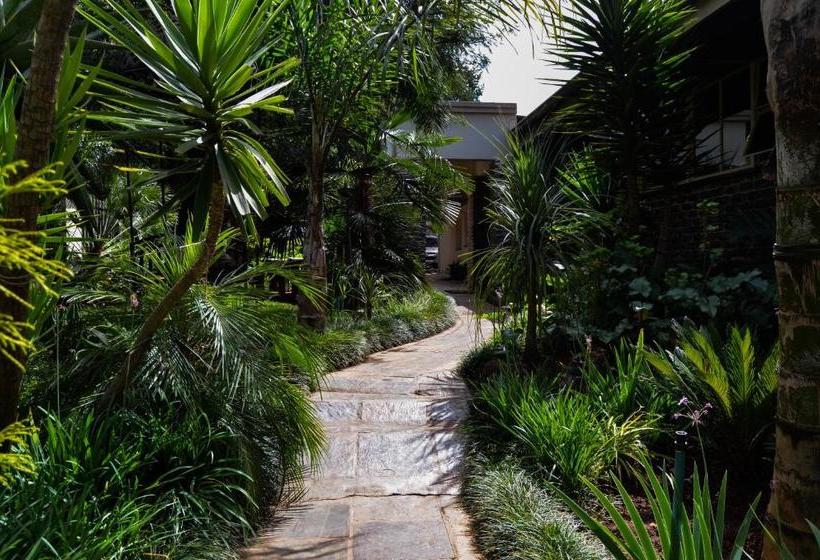 פנסיון Eagle Rock Executive Guest House