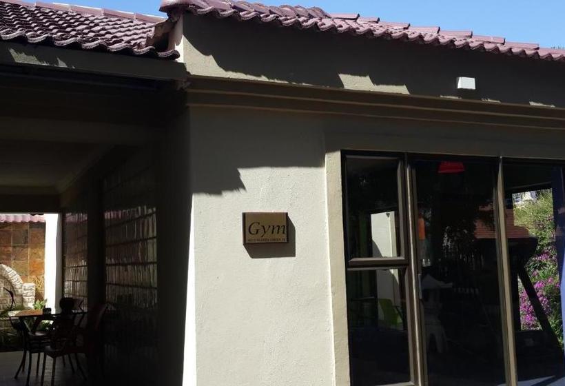 פנסיון Eagle Rock Executive Guest House