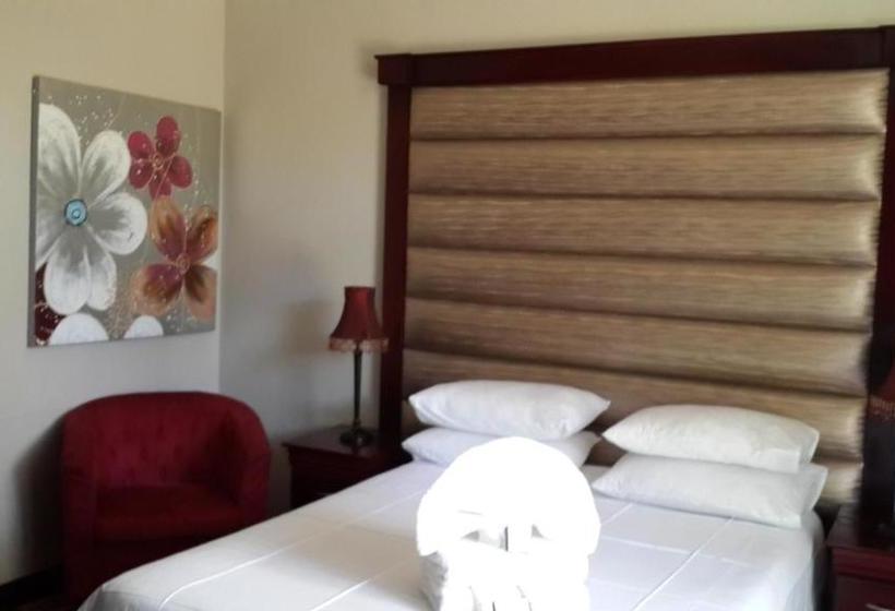 פנסיון Eagle Rock Executive Guest House