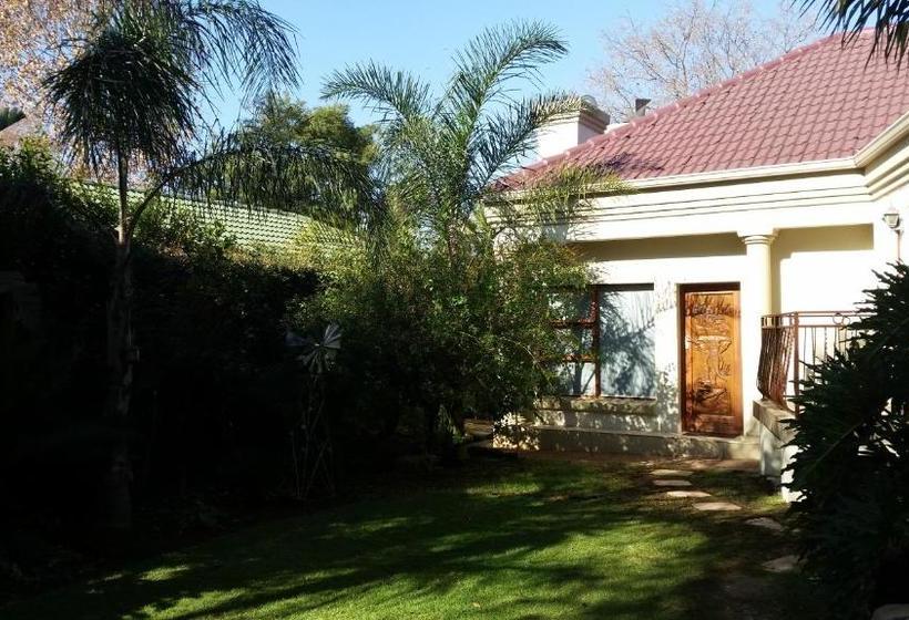 פנסיון Eagle Rock Executive Guest House