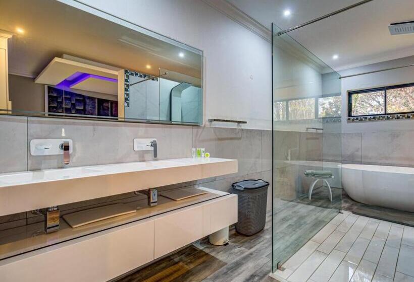 פנסיון Eagle Rock Executive Guest House