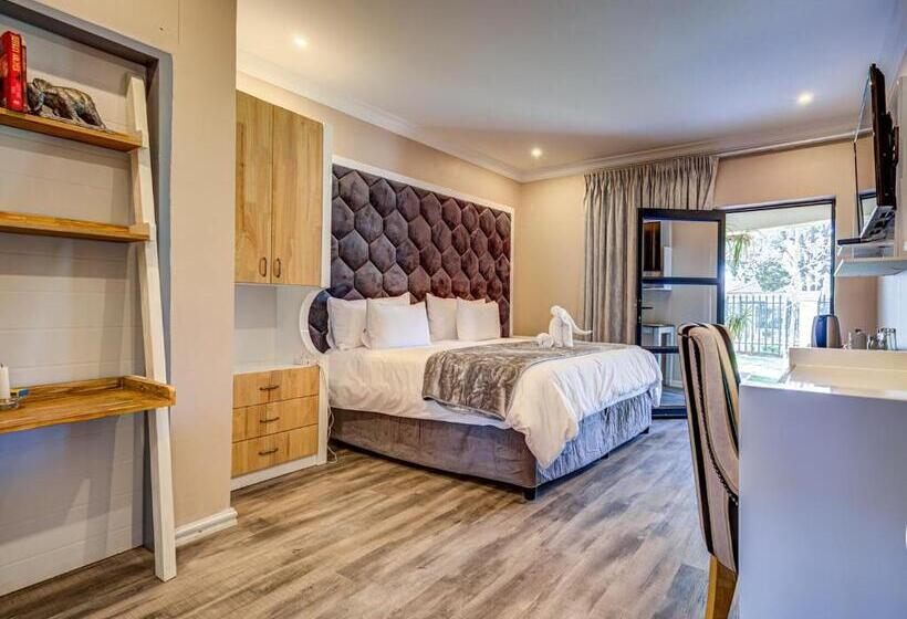 פנסיון Eagle Rock Executive Guest House