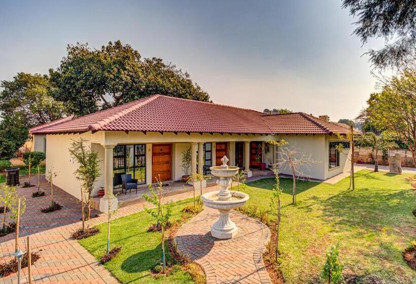 פנסיון Eagle Rock Executive Guest House