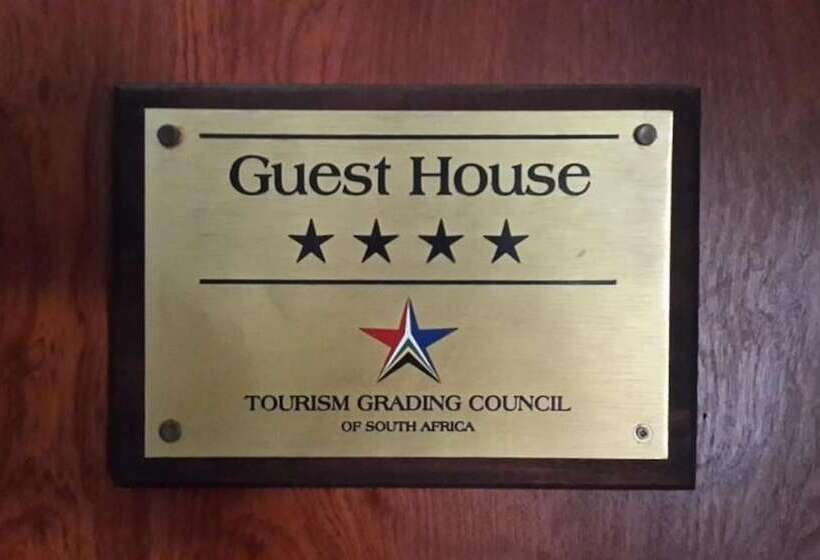 פנסיון Eagle Rock Executive Guest House