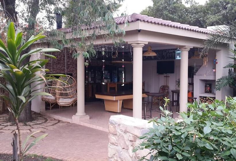 פנסיון Eagle Rock Executive Guest House