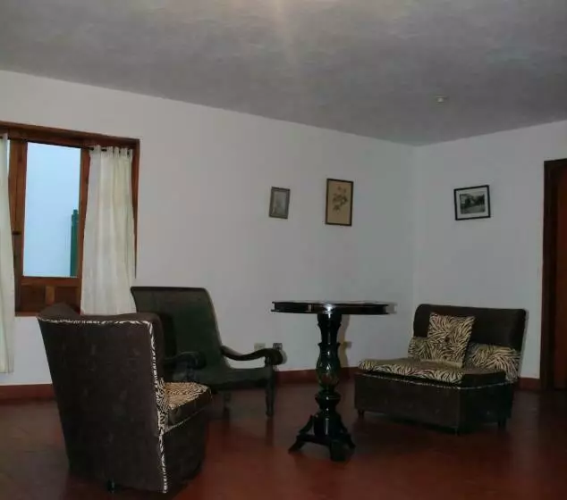 ペンション Hostal El Pino
