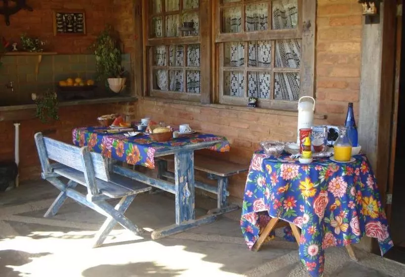 Retkeilymaja Pousada Madalena