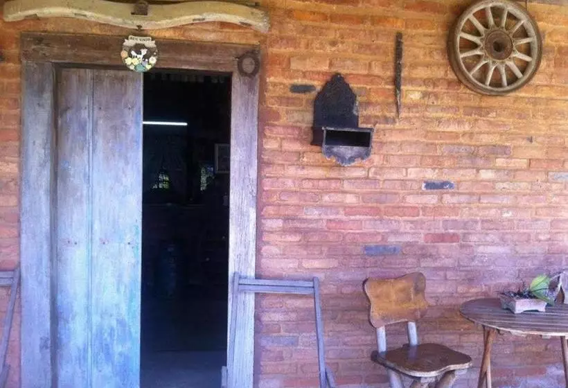 Retkeilymaja Pousada Madalena