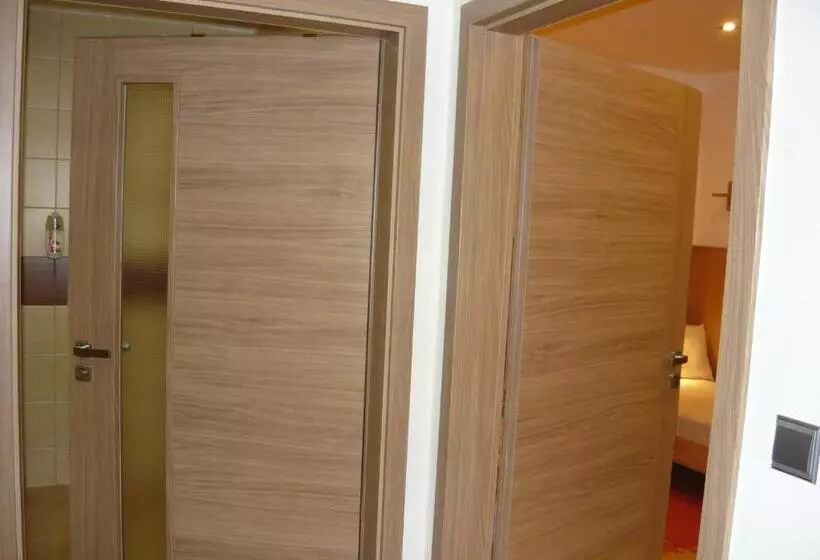 Majatalo Apartments   Penzion Lena