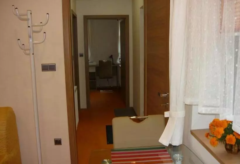 Majatalo Apartments   Penzion Lena