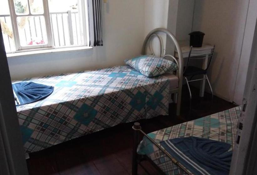 ペンション Austria Hostel & Pousada