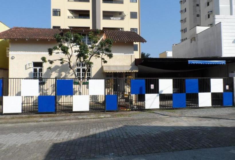 ペンション Austria Hostel & Pousada