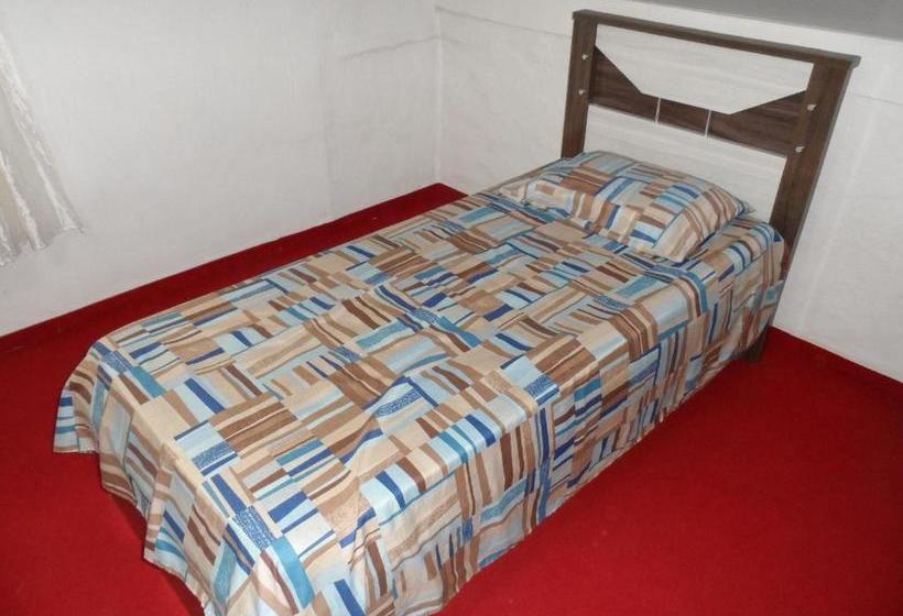 ペンション Austria Hostel & Pousada