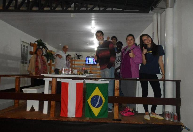 ペンション Austria Hostel & Pousada