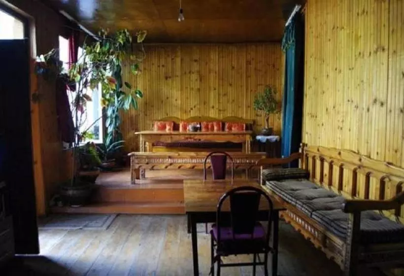 پانسیون Guest House Ketevan Niguriani