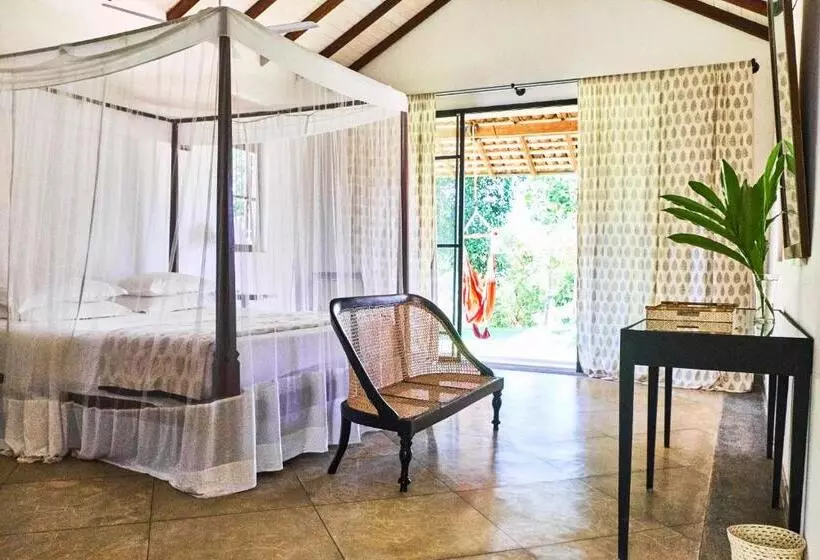 ペンション Samadara Estate, Midigama