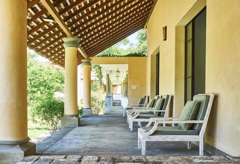 ペンション Samadara Estate, Midigama