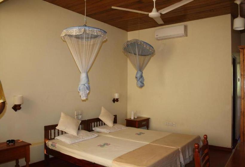 ユースホステル Lily Restaurant And Inn