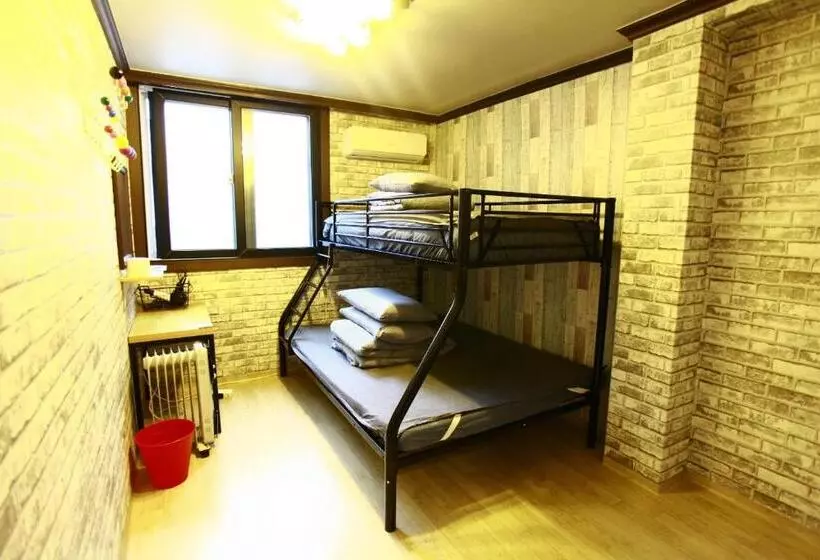 ペンション Jungle Guesthouse